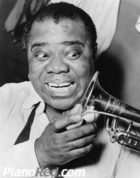 Louis Armstrong sonriendo
