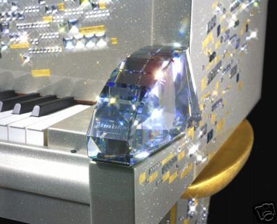 El piano Swarovski