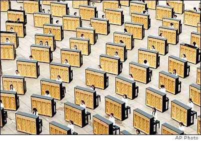 160 pianos en China
